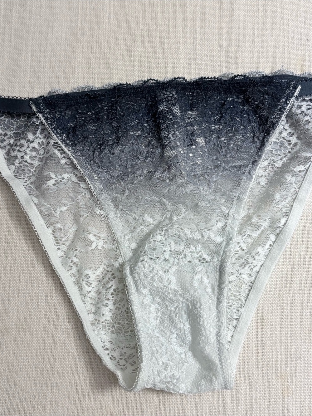 GAP Body Lot of 5 Mixed Lace Panties & Thongs Varied Styles/Colors NWT Size L - Picture 5 of 14